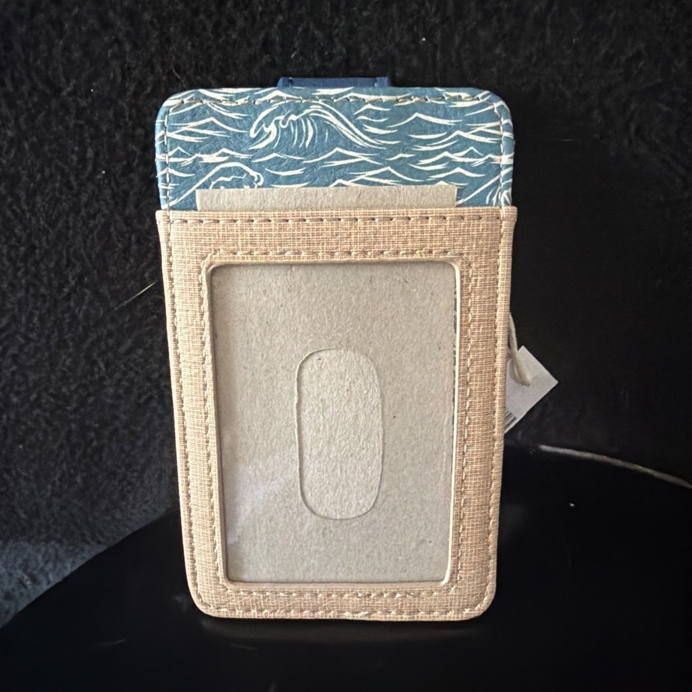Disney Lilo & Stitch Surfing ID Badge Holder Card Wallet NWT - Picture 2 of 2